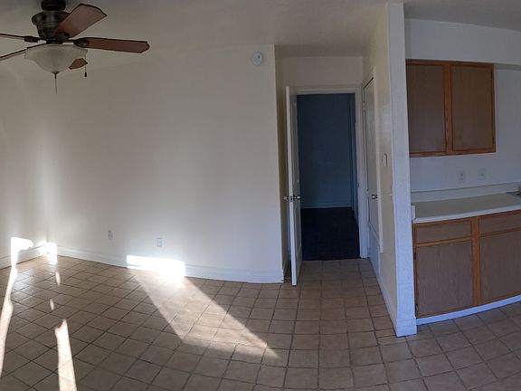 3rd image of 213 Dogwood Pl
