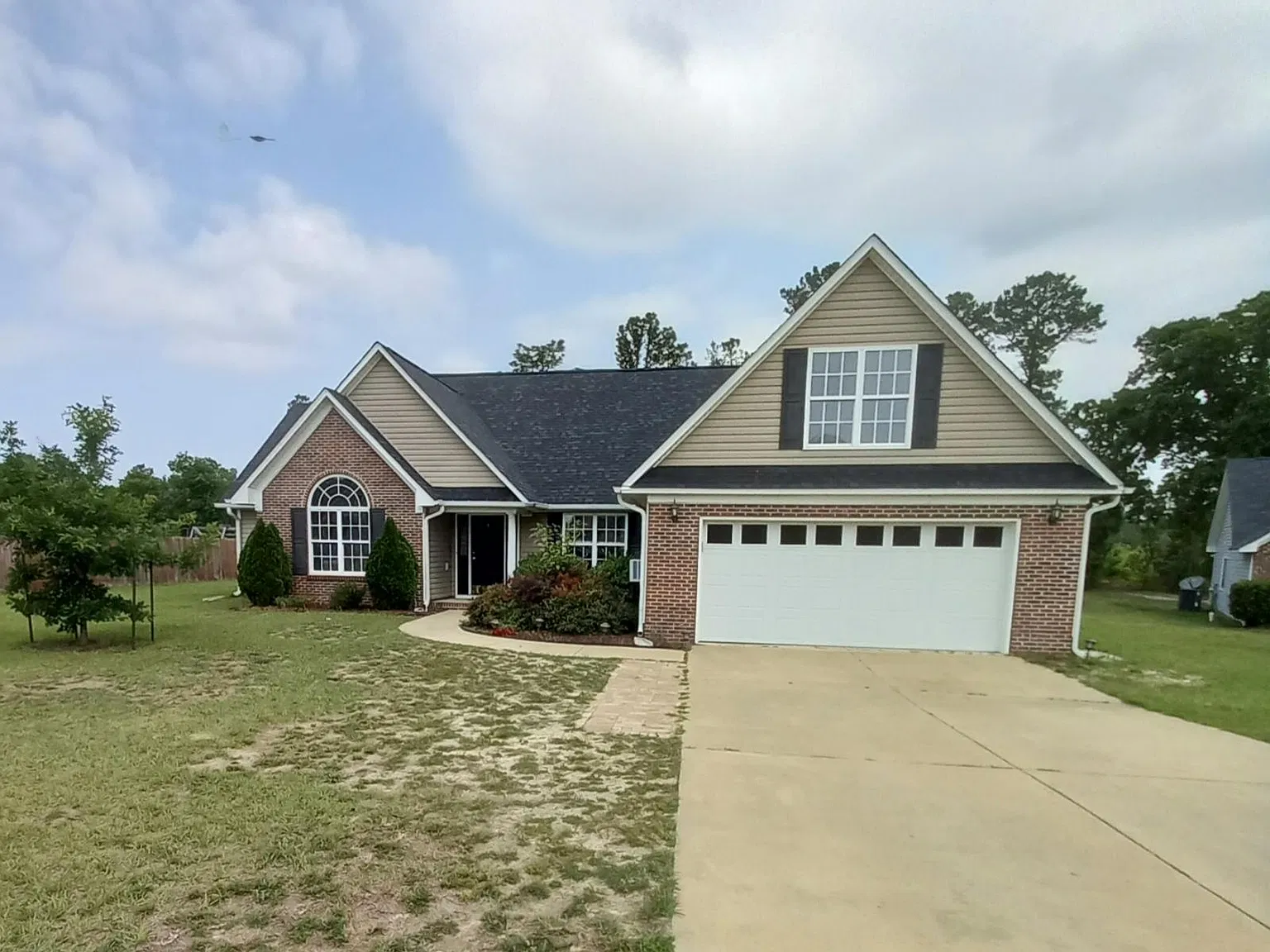 305 Bonney Ln — Photo 1
