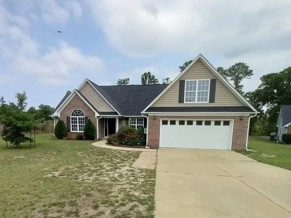 305 Bonney Ln, Fayetteville, NC 28306