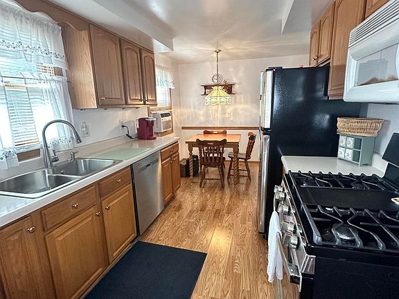 4th image of 1064 Albin Dr