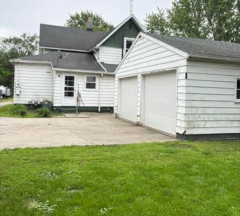 2nd image of 1000 Riverside Ave