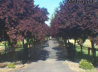 25299 N Suttenfield Rd, Acampo, CA 95220