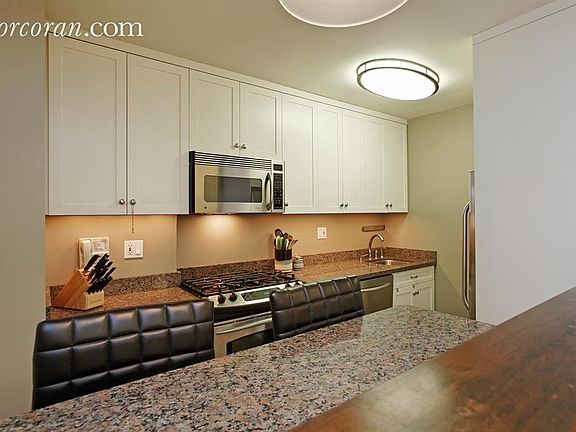 2nd image of 15 W 72nd St APT 14A