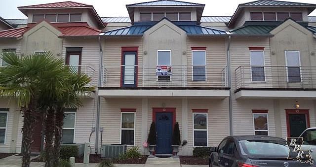 1st image of 3031 Barrow St APT 12