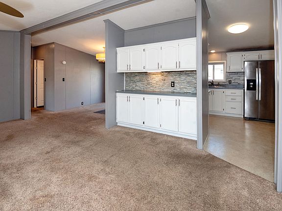5th image of 5074 Woodward