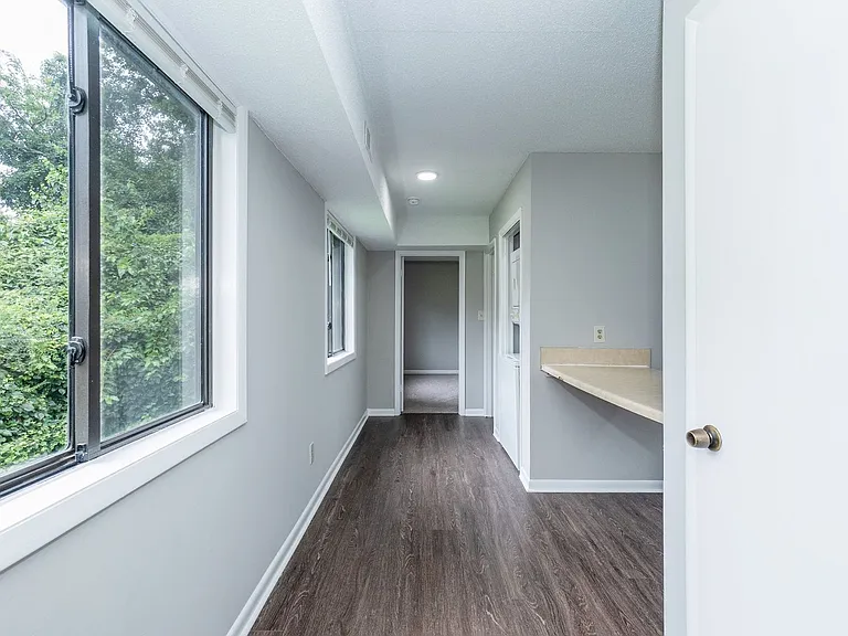 Ligon Apartments- 2900 Ligon St — Photo 8