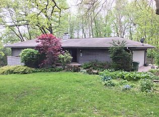 6 Hillcrest Heights Ln, Mount Vernon, IA 52314