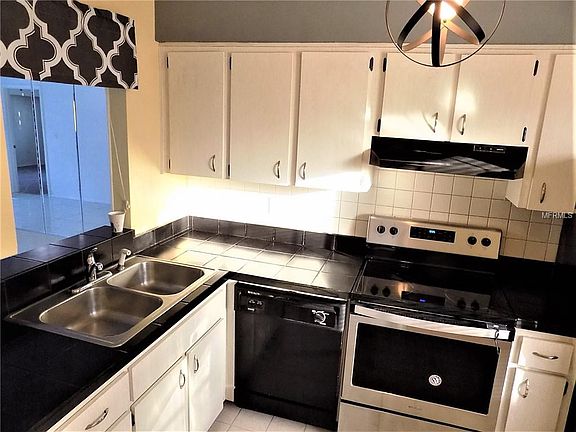 3rd image of 11511 113th St Unit 33A