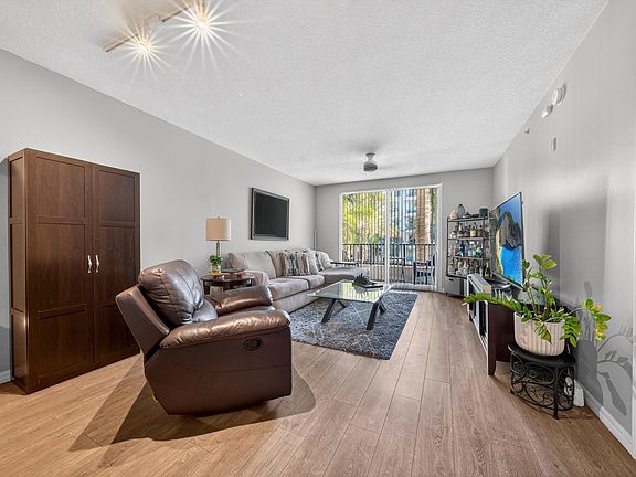 5th image of 2401 NE 65th Street #310
