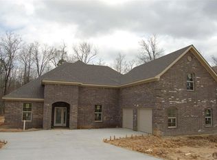 6899 Grace Vlg, Alexander, AR 72002