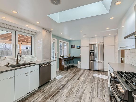 5th image of 4370 Comanche Dr