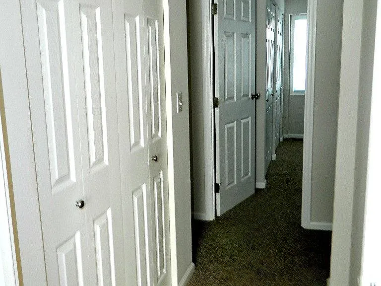 1402 Crown Point Ct — Photo 10