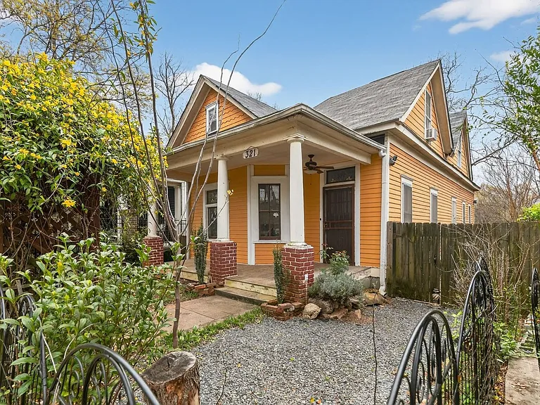 321 Orleans St SE — Photo 15