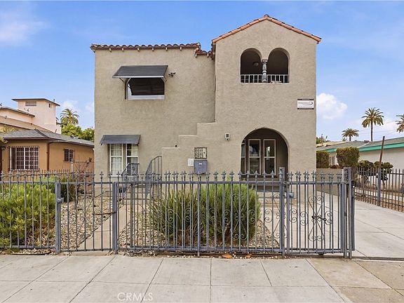 2nd image of 2911 S Palm Grove Ave