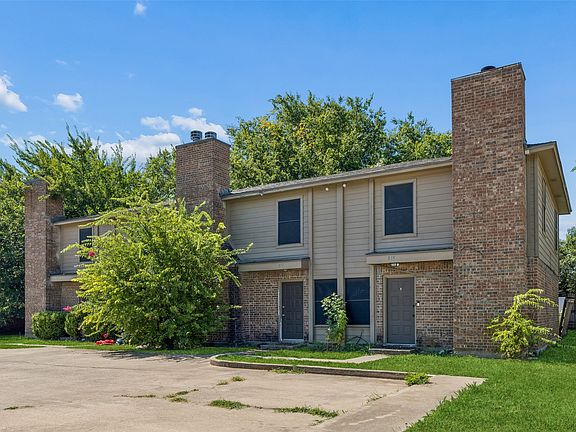 3rd image of 313 Cambridge Dr