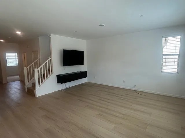 882 Tierra Dr — Photo 3