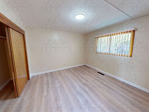 3rd image of 911 Federal St #11