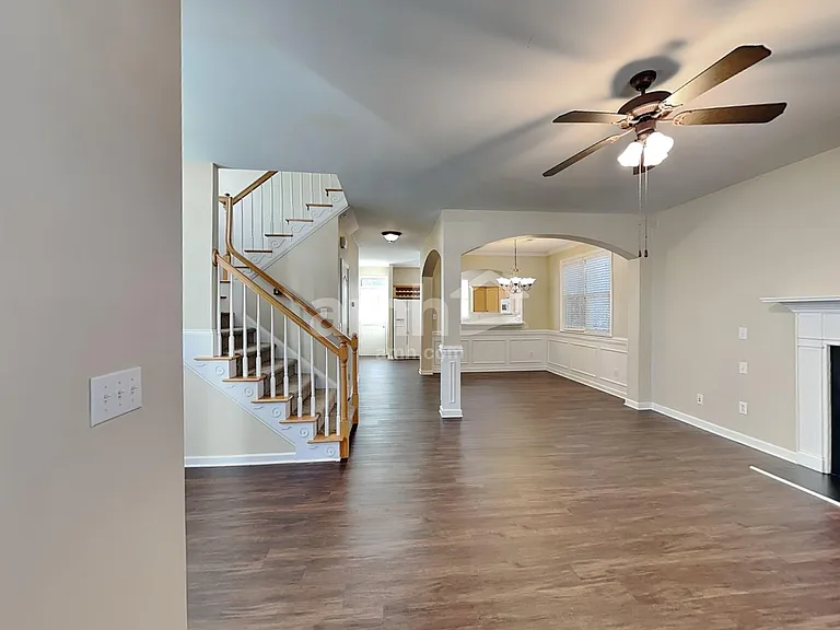 7610 Rolling Meadows Ln — Photo 5