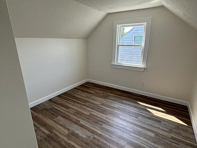2395 Jennings St — Photo 10