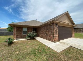 2221 Mill Creek Way, Choctaw, OK 73020