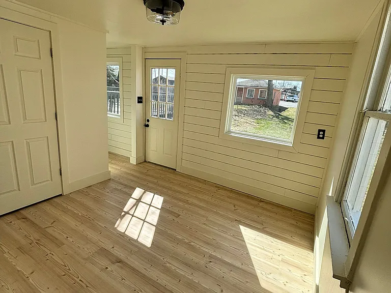 813 Campbell Ave #813 — Photo 8