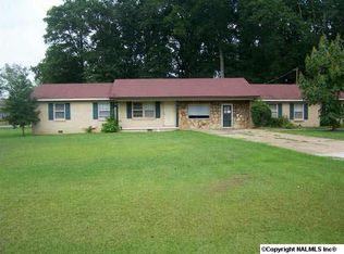 800 Vaughn Bridge Rd NW, Hartselle, AL 35640