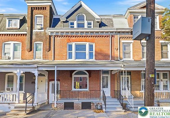 2nd image of 312 Ridge Ave