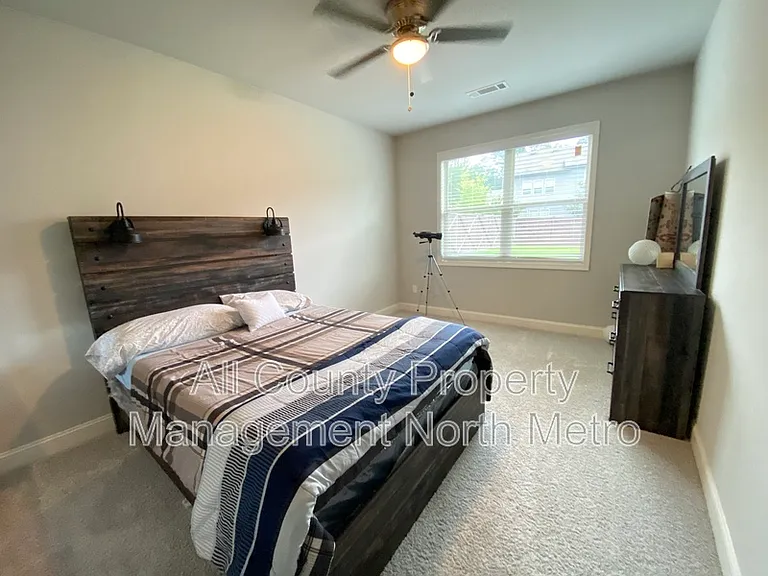 3112 Avenel Ct — Photo 7