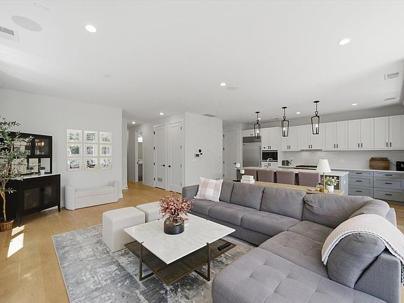 5th image of 1450 N Bosworth Ave #2