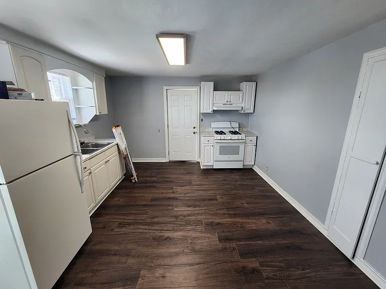 2100 Ridge Rd #2 — Photo 3