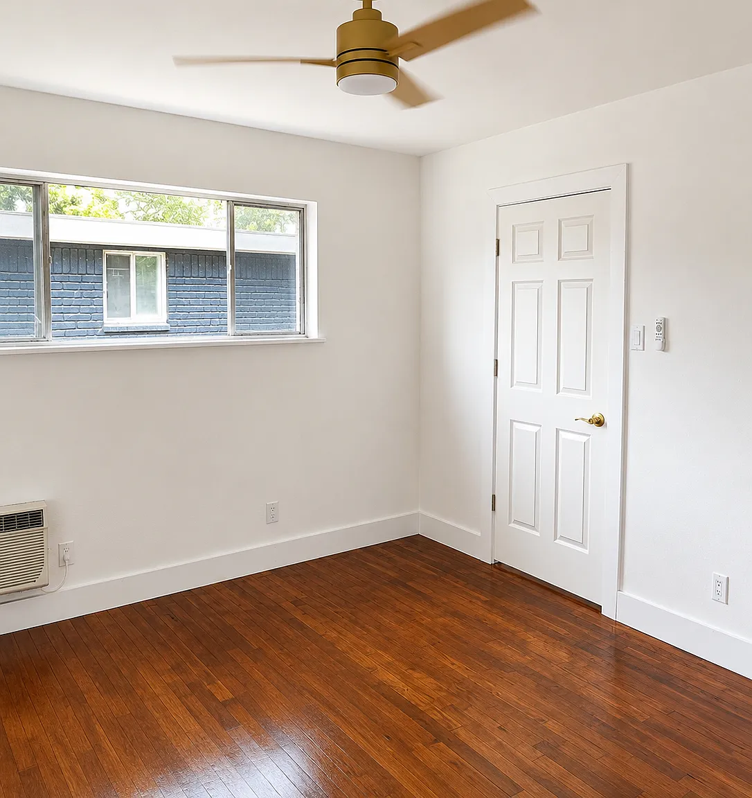 2712 Oakcliff Street - 6 — Photo 2