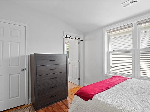 5th image of 40 Governor St Floor 2