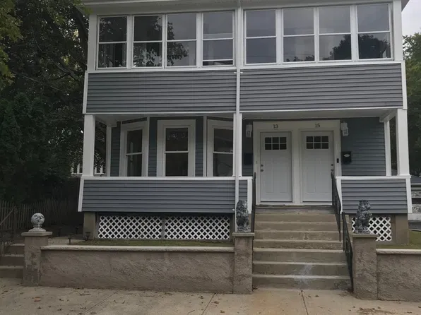 13 Highland Ave, Lincoln, RI 02865