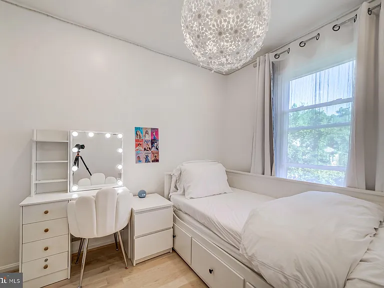 8 Carriage House Cir — Photo 42