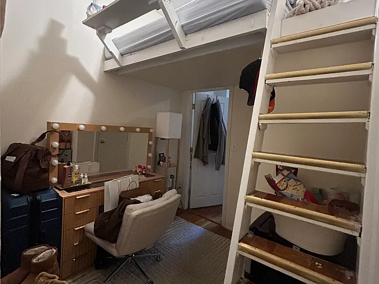 419 W 44th St #2W — Photo 10