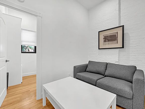 3rd image of 163 Stanton St