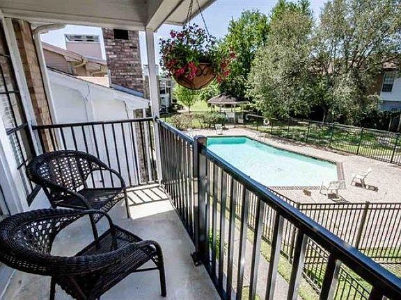 2nd image of 1620 Wellington Pl APT 1201
