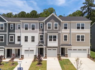 420 Deercroft Dr, Apex, NC 27539