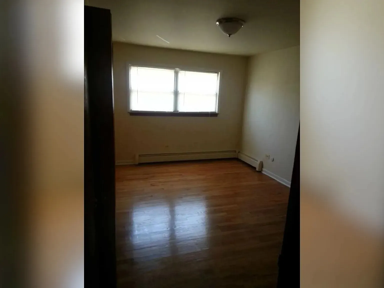 8202 S Commercial Ave — Photo 2