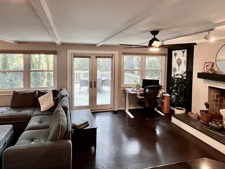 1103 Palafox Dr NE — Photo 14