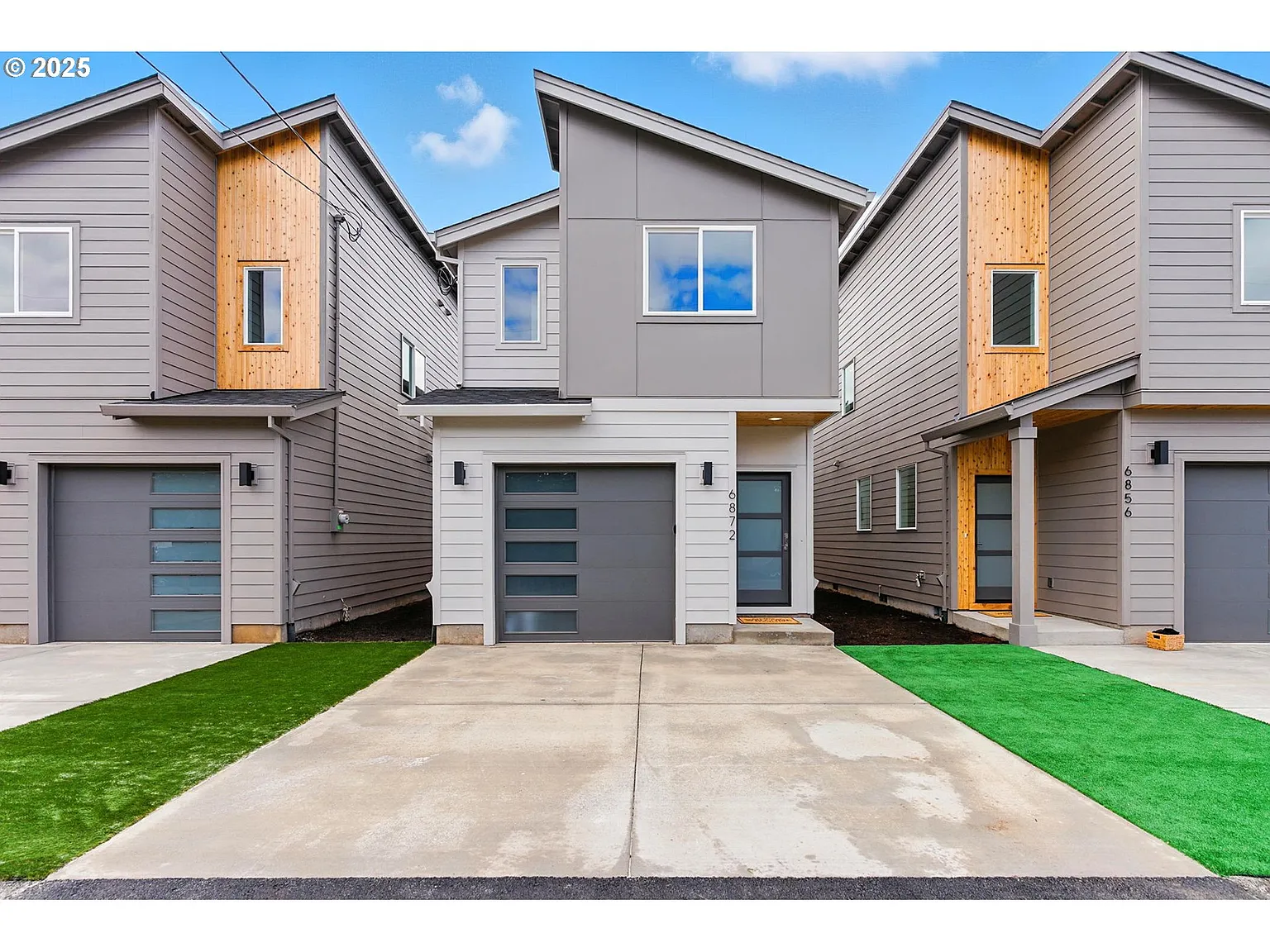 6872 SE Lamphier St photo 1