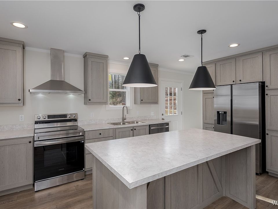 1st image of 4511 Oak Hill Dr