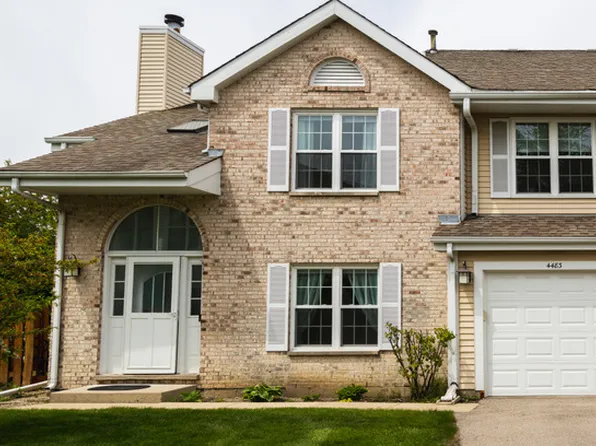 4483 Brighton Ct, Gurnee, IL 60031