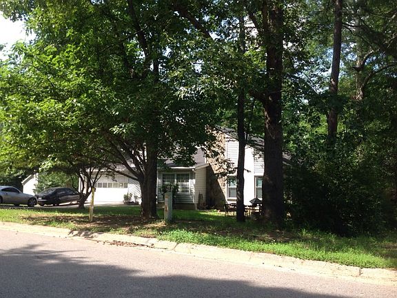 3rd image of 855 Wayside Dr