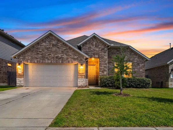 1388 Grays Gully Dr, Montgomery, TX 77316