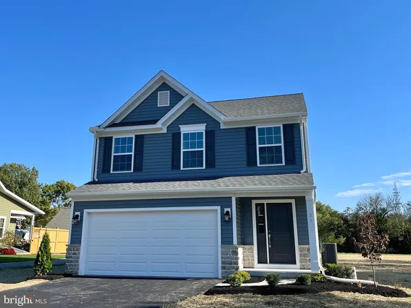 37 S Oak St, Manheim, PA 17545
