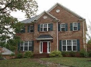 5305 Fairburn Dr, Winston Salem, NC 27106