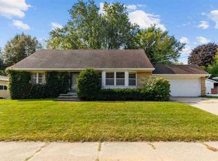 1655 Ranchland Dr, Green Bay, WI 54304