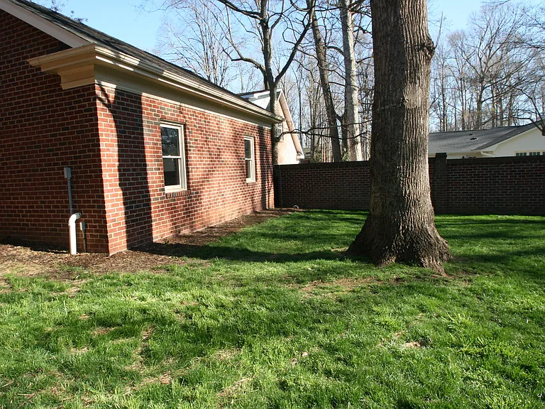 1105 Randolph Oaks Ct — Photo 30