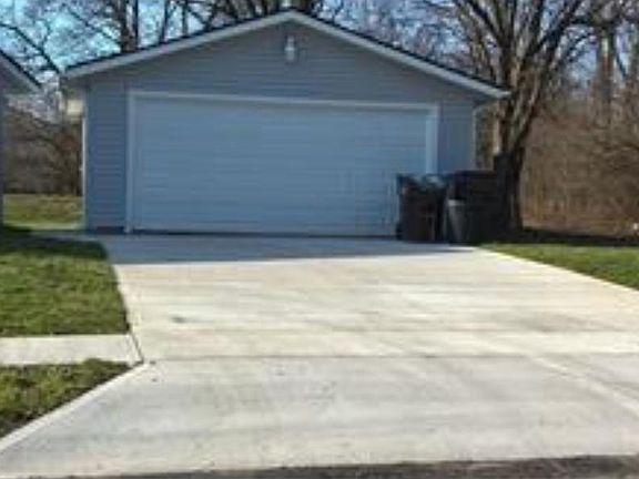 2nd image of 4771 Gardendale Ave